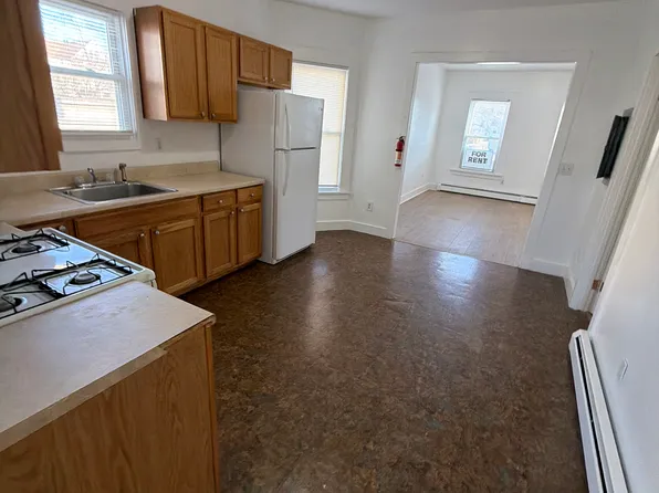 13 Saltonstall Ave #2, New Haven, CT 06513