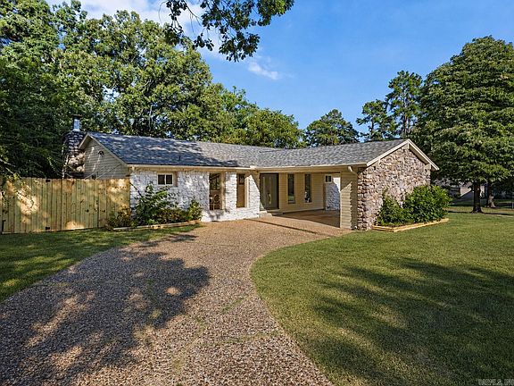 3rd image of 11 Crownpoint Rd