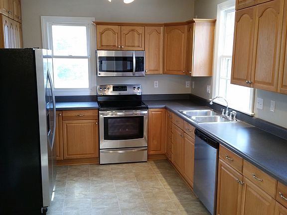4th image of 1850 B Ave NE