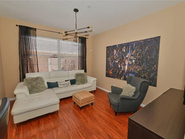 9135 Cardinal Meadow Trl — Photo 10