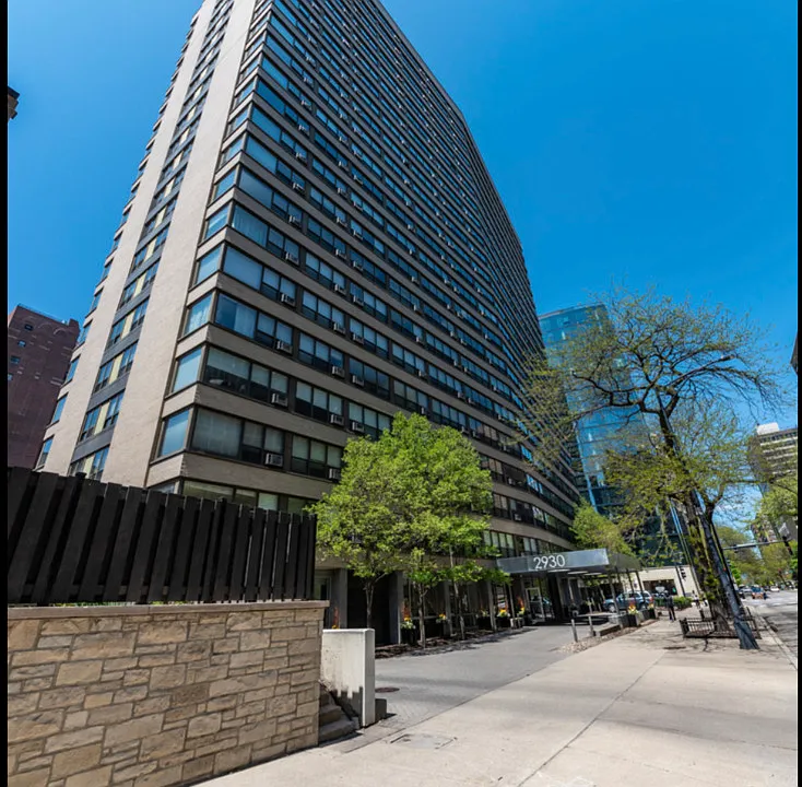 2930 N Sheridan Rd #602