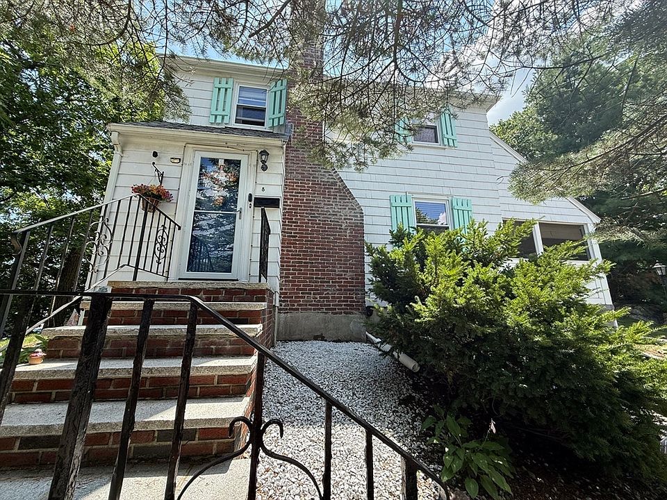 1st image of 8 Myopia Rd