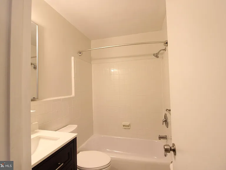 3210 S 28th St #401 — Photo 7