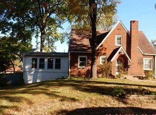 25 Jean Dr, Florissant, MO 63031