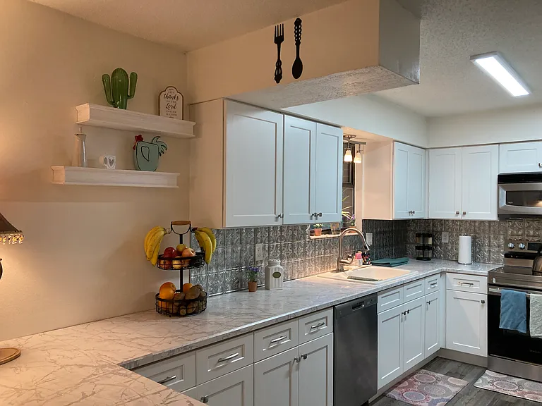 205 SE Jonathan Way — Photo 9