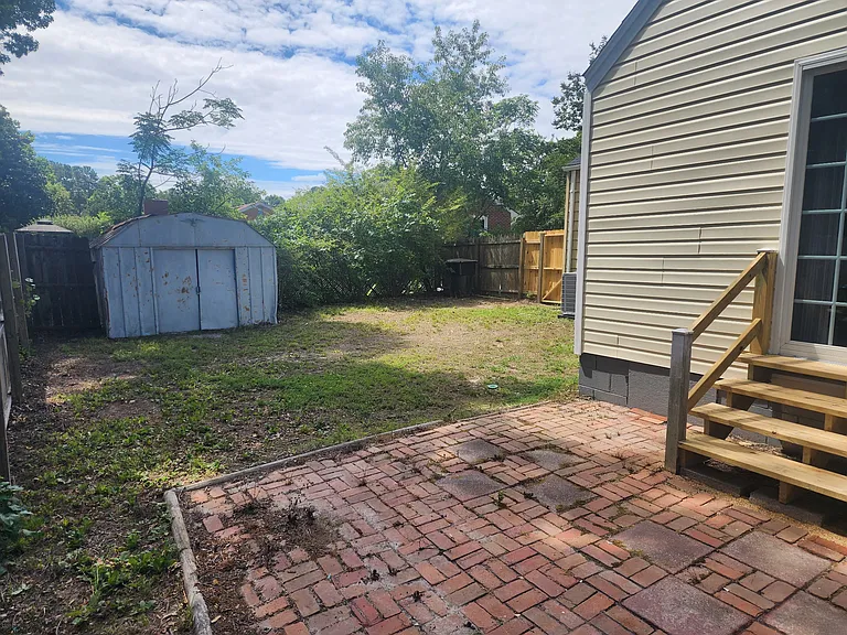 136 Banneker Dr — Photo 18