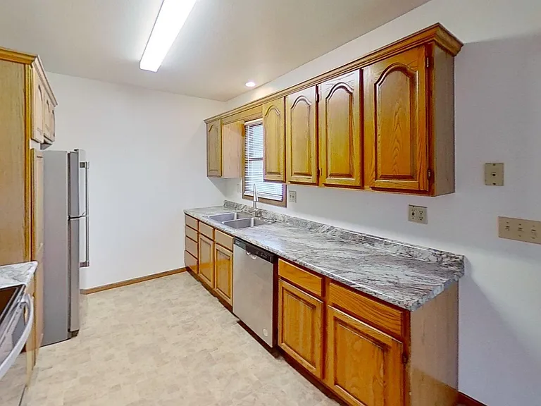 5101 Hickman Rd — Photo 6