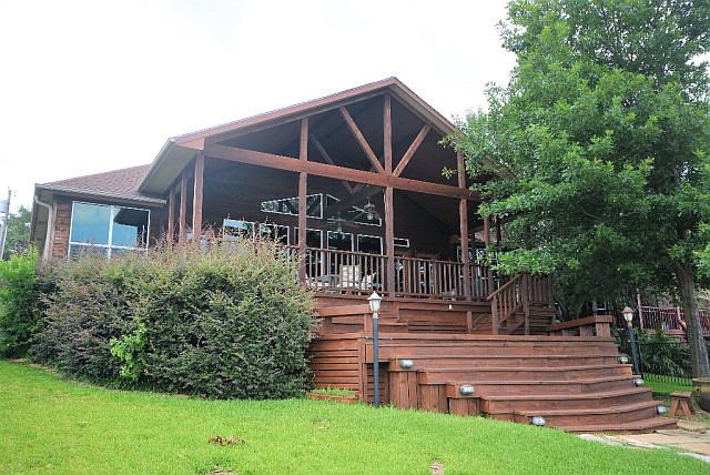 1st image of 246 Nob Hill Cir