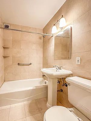 Rented by Oxford Property Group | media 17