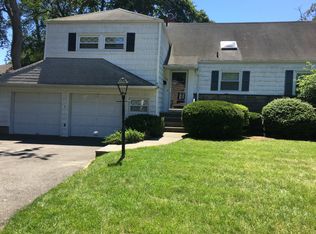120 Hampton Blvd, Massapequa, NY 11758