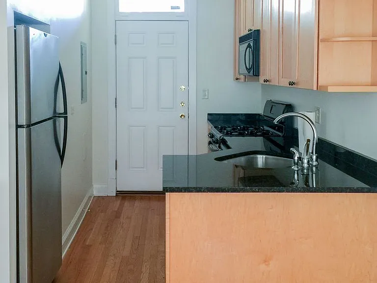 4808 N Paulina St — Photo 14