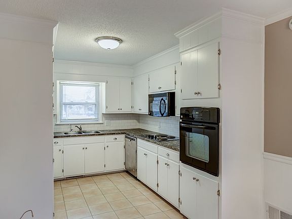 2nd image of 750 Walnut Park Dr
