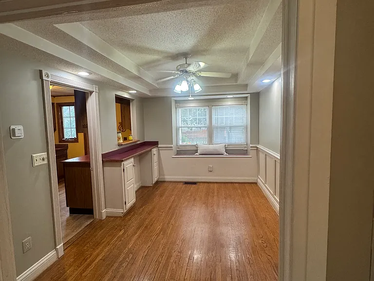 105 E Linden St — Photo 10