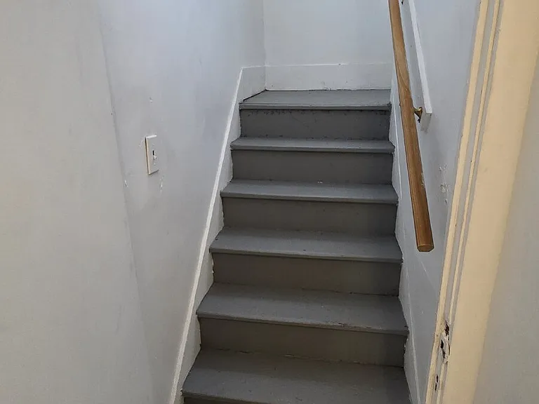 10217 Pierpont Ave — Photo 8