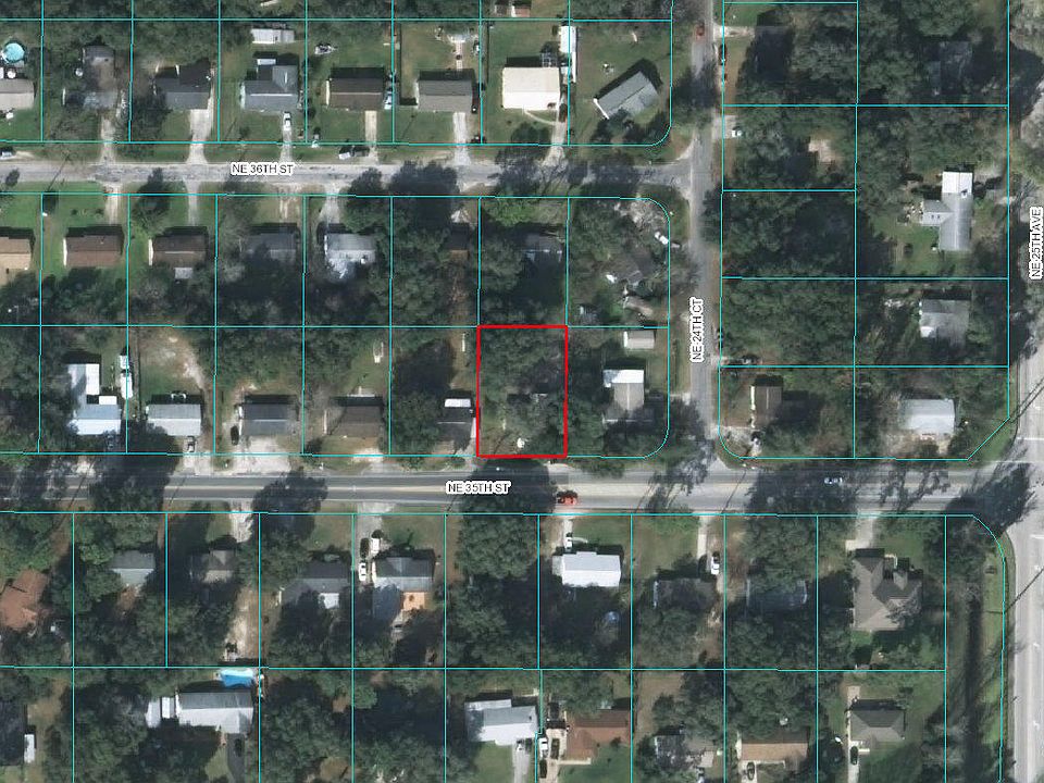 2nd image of 2315 NE 35th St