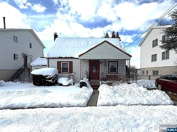 155 Riverview Ave, North Arlington, NJ 07031