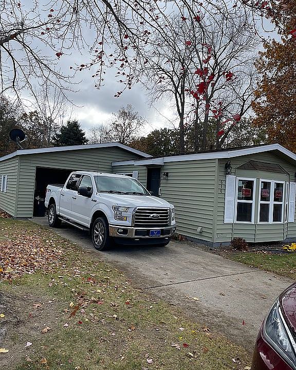 One car garage attached