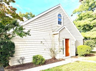 209 Crescent Dr, Hershey, PA 17033