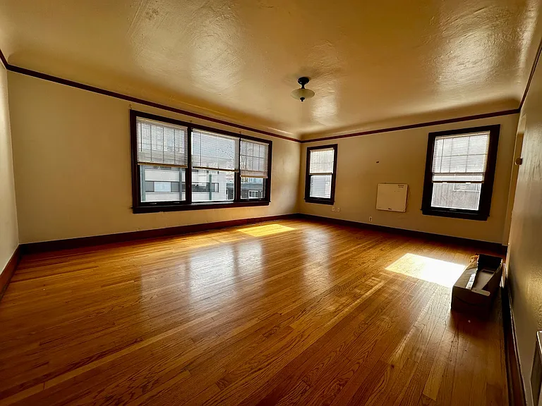 Silver Apartments — Photo 23