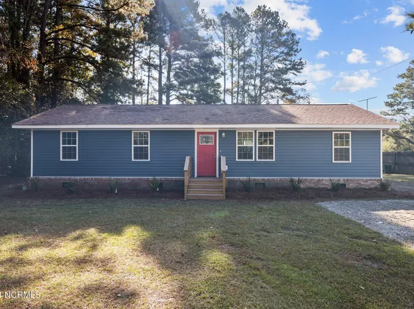 635 Mile Road, Vanceboro, NC 28586
