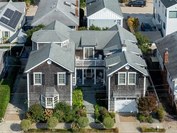 110 Baldwin Avenue, Point Lookout, NY 11569