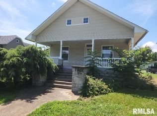 313 S 18th St, Herrin, IL 62948