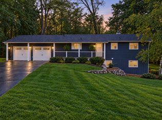 19151 Hanus Rd, Minnetonka, MN 55345