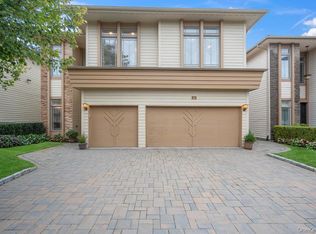 44 Holiday Pond Rd, Jericho, NY 11753