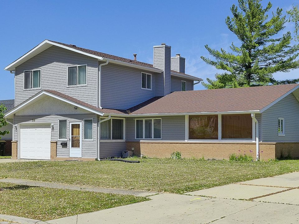 1st image of 50 Ridgewood Rd