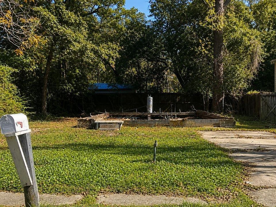 1st image of 2914 Harris Ave
