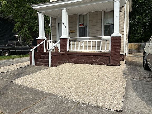 3rd image of 1328 Bolton St