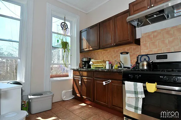 Rented by Miron Properties | media 17