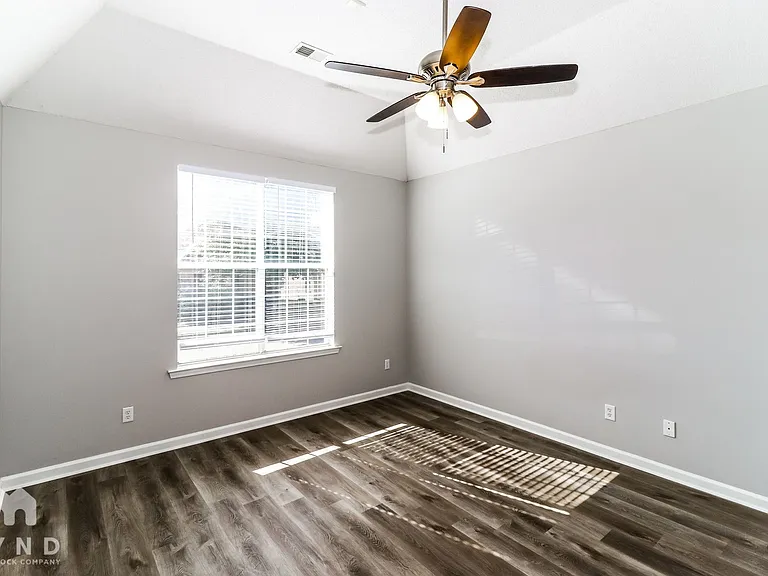 10182 Sterling Ridge Dr — Photo 8