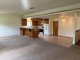 3rd image of 1974 Kildare Dr