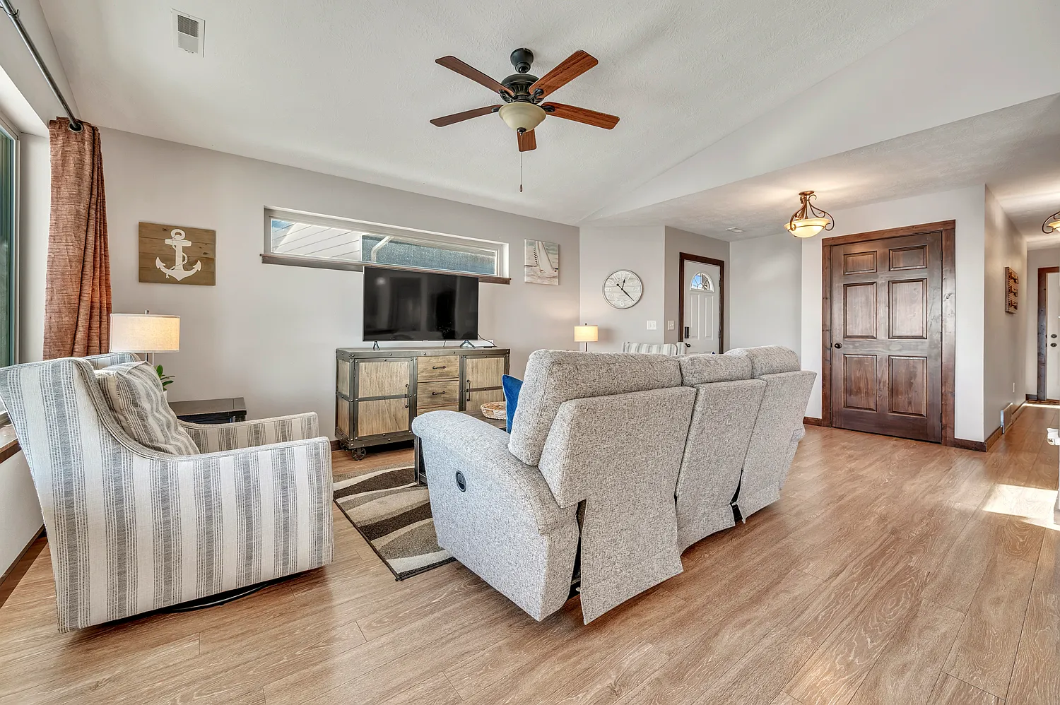 3 bed, 1434 sqft, $2,500 — Photo 4