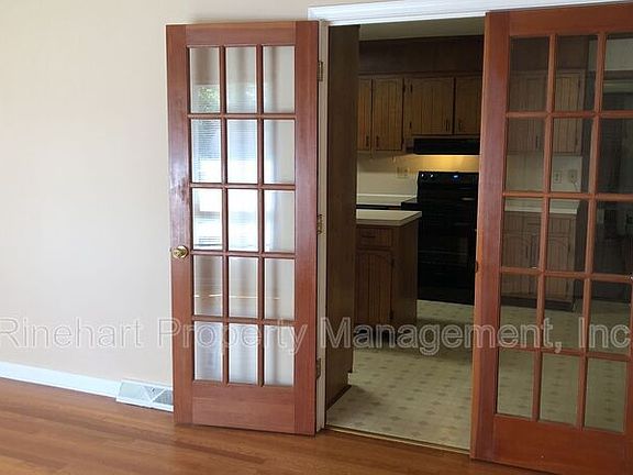 2nd image of 1006 Clarkson St