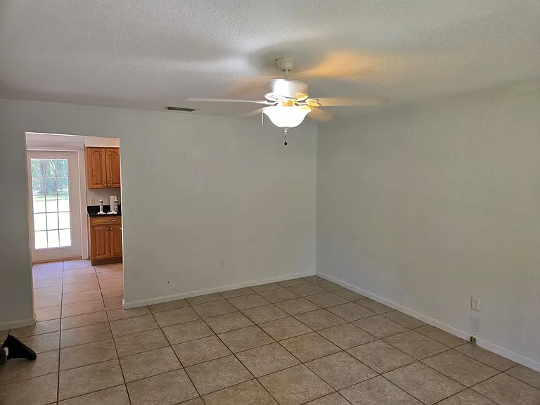 408 E Kentucky Ave — Photo 4