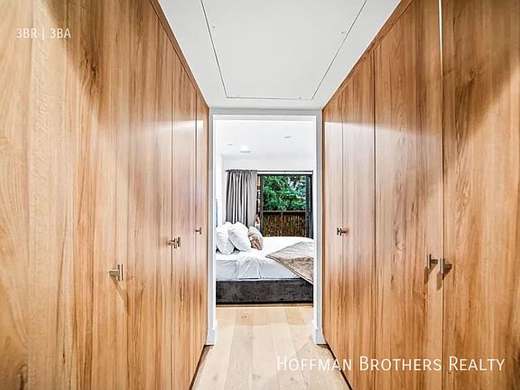 5th image of 1445 Martel Ave #1/4