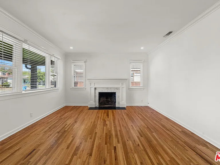 4352 Globe Ave — Photo 6