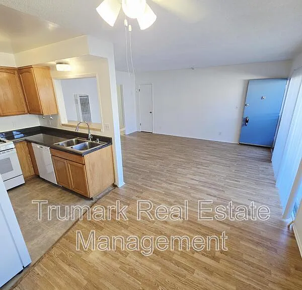 332 Cornell Dr #E — Photo 13