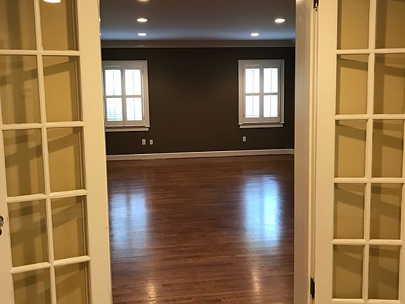 Entry to Master Bedroom 