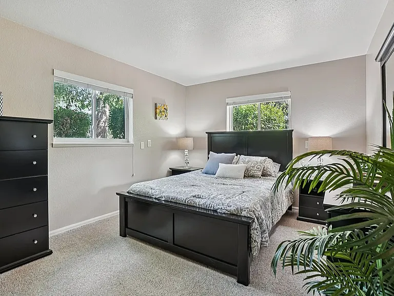 Aspenleaf Apartments — Photo 10