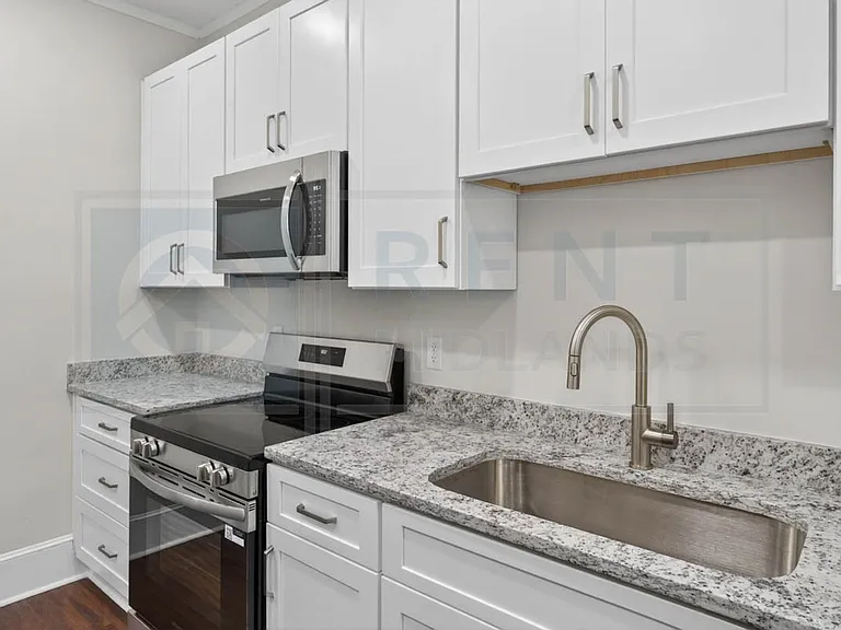 2901 Park St — Photo 9