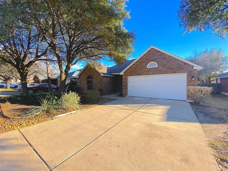 3015 Hill St — Photo 3