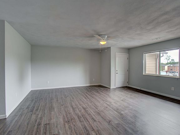 2nd image of 824 Park Entrance Pl APT 7