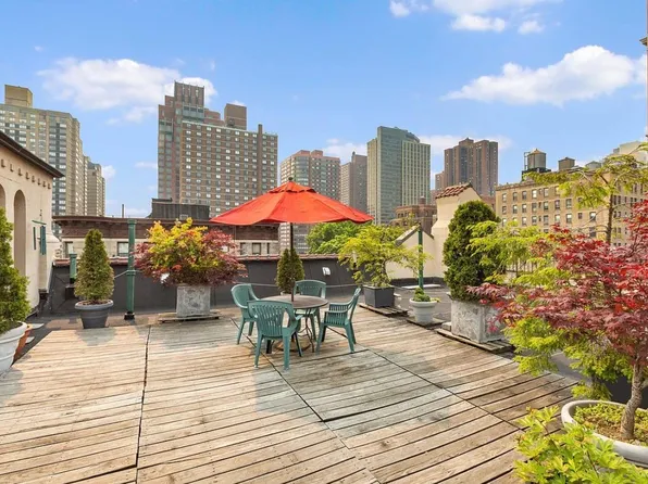 140 East 95th Street image 9 of 10