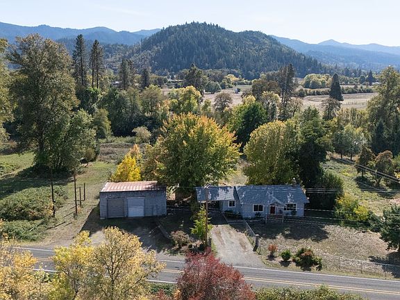 2nd image of 2584 Yokum Rd