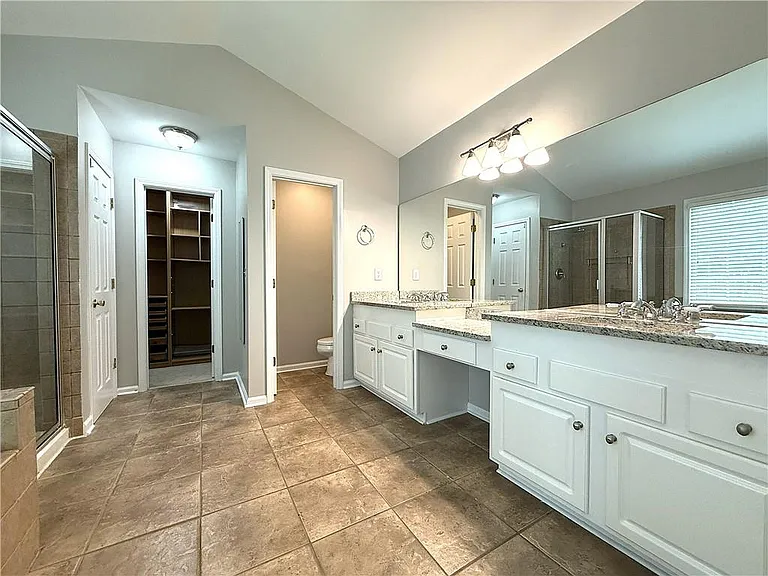 1310 Rosewood Dr — Photo 17