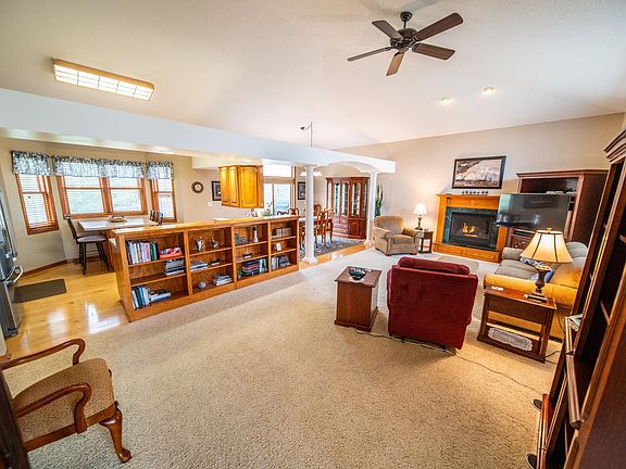 5th image of 4219 Arbor Ln NW