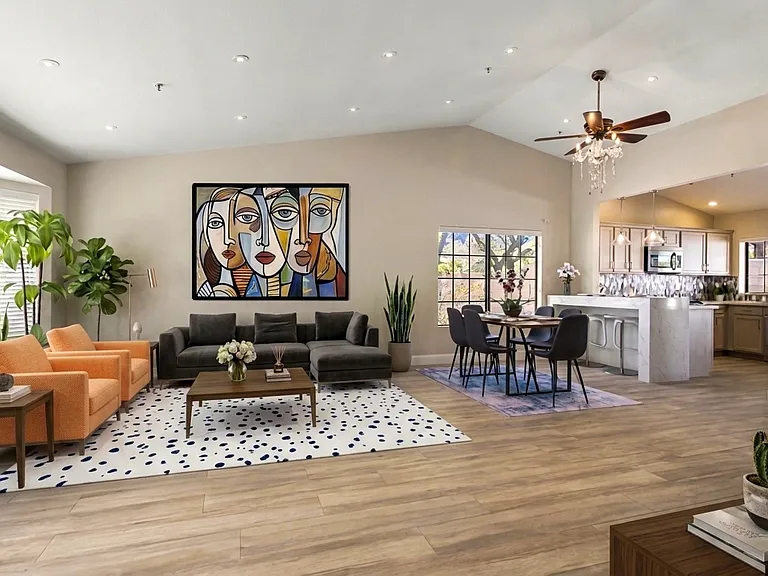 9104 E Sharon Dr — Photo 2